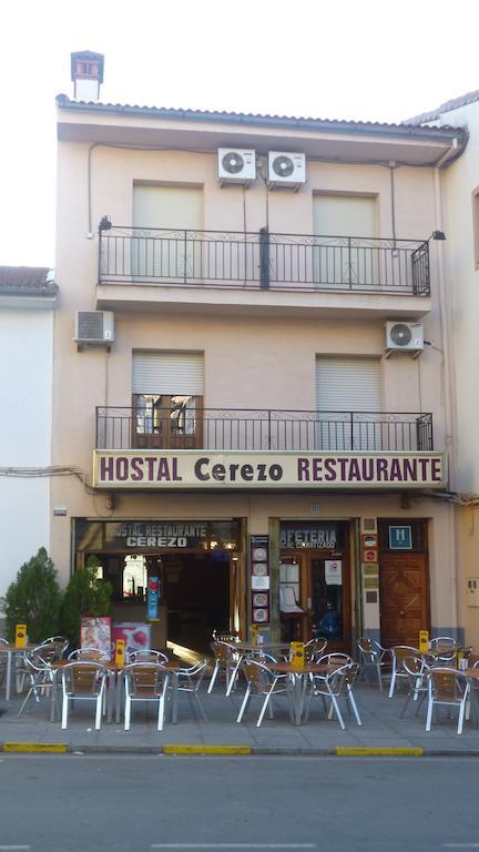 فندق Hostal Cerezo غوادالوبي المظهر الخارجي الصورة